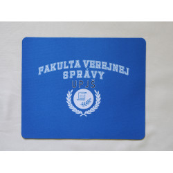 Podložka pod myš s grafikou Fakulty verejnej správy - modrá